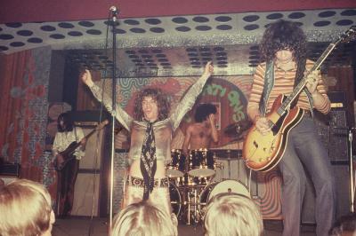 Groupes et Chanteurs venus en Concert au Cam�l�on - MARC TOBALY  du groupe   les VARIATIONS (15 septembre 1968 et 3 mai 1970)