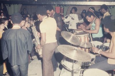 JUDE - BROWN  en concert au Cam�l�on Super Dancing Discoth�que  2000 places Cond� / sur / Escaut , les ann�es Cam� , 1968  -  1974  , collection priv�e Jos� Deregnaucourt .