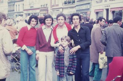 Photos Archives personnelles de M Jos� Deregnaucourt - La braderie de Cond� sur Escaut - octobre 1970 , la place de Cond� / sur / Escaut  .