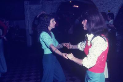 Photos Archives personnelles de M Jos� Deregnaucourt  , les Ann�es du super dancing le Cam�l�on de  Cond� / sur / Escaut  1968 - 1974  .