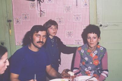Photos Archives personnelles de M Jos� Deregnaucourt - Gis�le et  Marcel B�lurier  leurs fiston  et Suzanne 