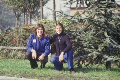 Photos Archives personnelles de Mr Jos� Deregnaucourt , les Ann�es Cam�l�on  1968 - 1974 . le Parterre devant le Cam�l�on .