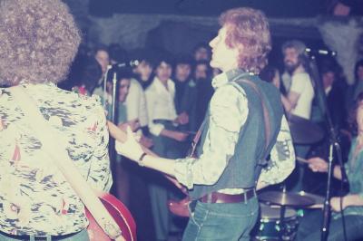 Photos Archives personnelles de Mr Jos� Deregnaucourt  - Le Groupe Pop Music  ILINOIS  le 11 octobre 1970 en Concert au Cam�l�on .