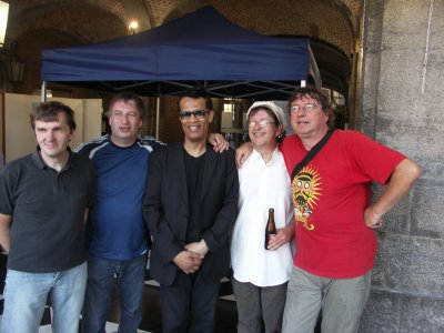 LES BONS GARCHONS AVEC VIGON FETE DE NUIT DE CONDE SUR ESCAUT AVEC LES AMIS DU CAMELEON .