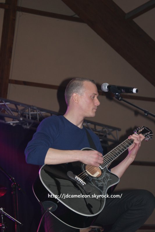 Préparation de la salle pour le Concert Hommage Erick Bamy et répétitions, salle Draux à Vieux Condé le 24 Octobre 2015 dans l'après midi.