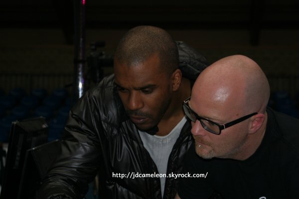 Préparation de la salle pour le Concert Hommage Erick Bamy et répétitions, salle Draux à Vieux Condé le 24 Octobre 2015 dans l'après midi.