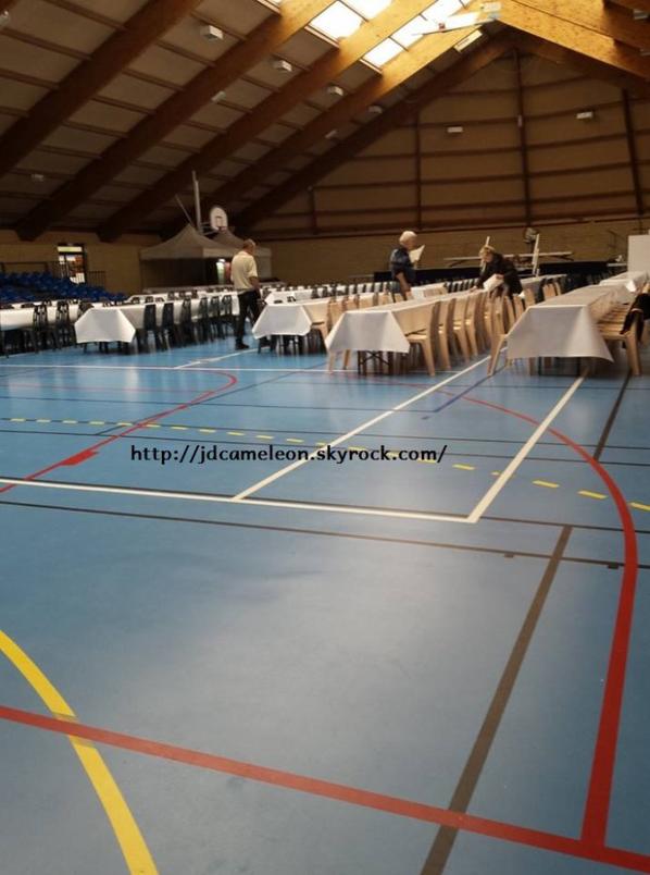 Pr�paration de la salle pour le Concert Hommage Erick Bamy, salle Draux � Vieux Cond� le vendredi 23 Octobre 2015